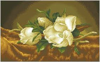 Magnolias Diamond Dotz sobre terciopelo dorado (Martin Johnson Heade)