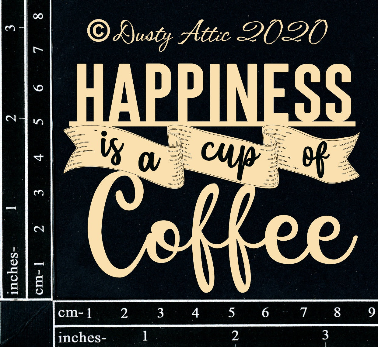 La felicidad del aglomerado del ático polvoriento es una taza de café
